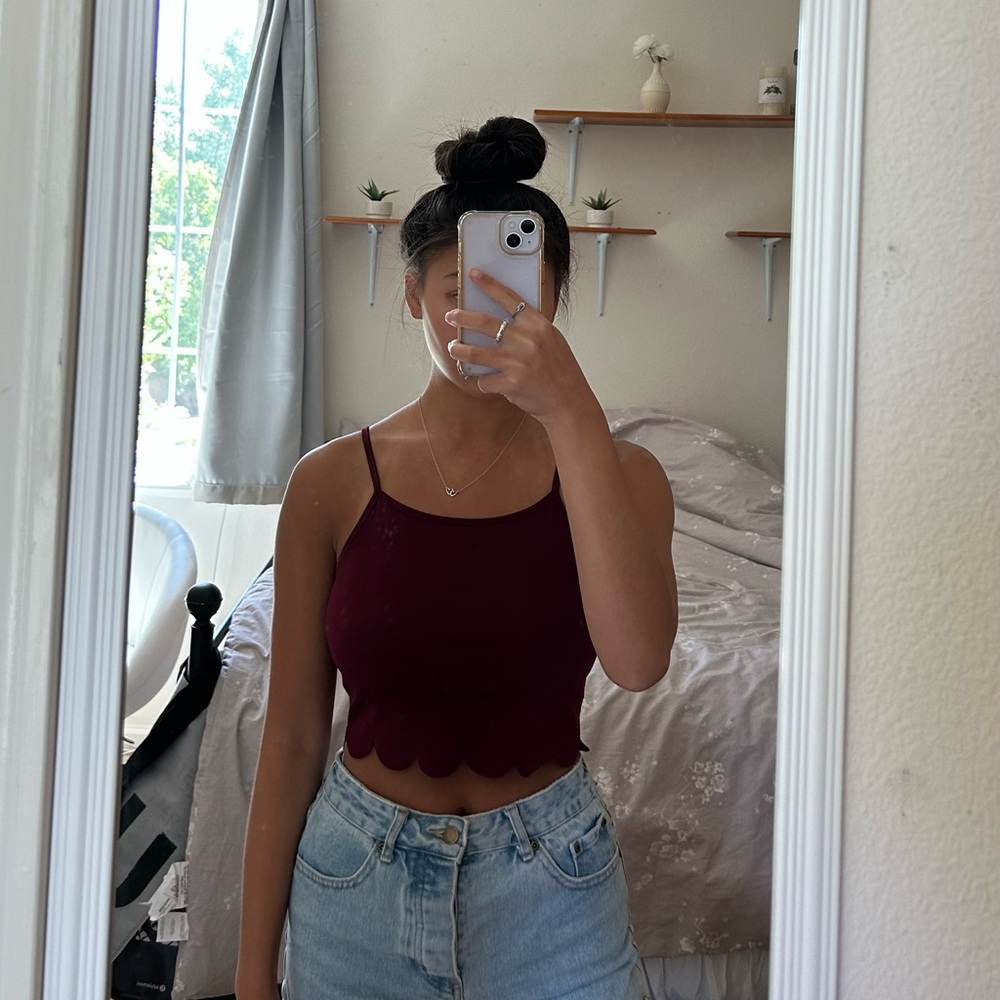 BURGUNDY CROP TANK